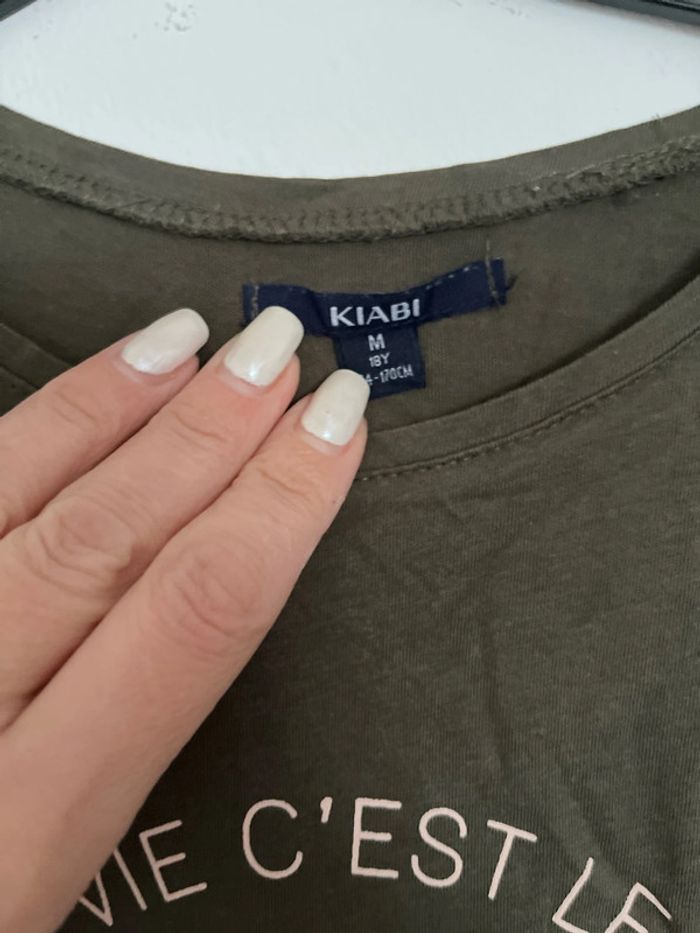 T-shirt taille M - photo numéro 2