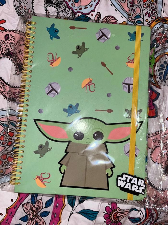 Cahier grogu / yoda neuf
