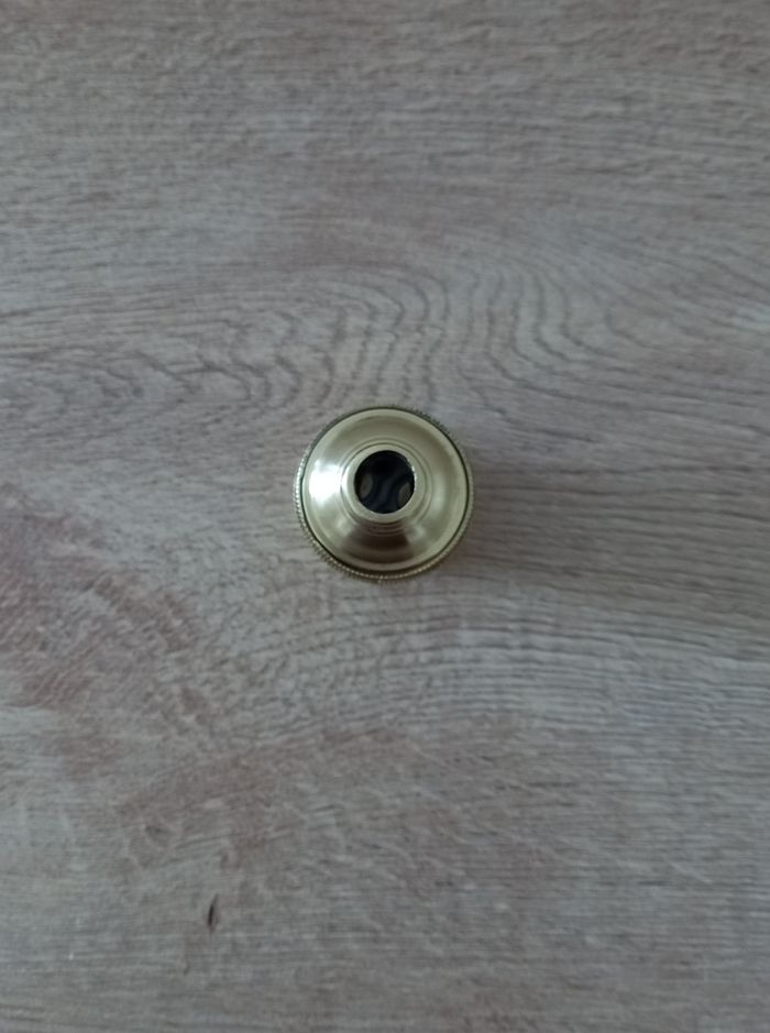 Douille B22 ancienne en laiton , céramique et bague lustre. - photo numéro 3