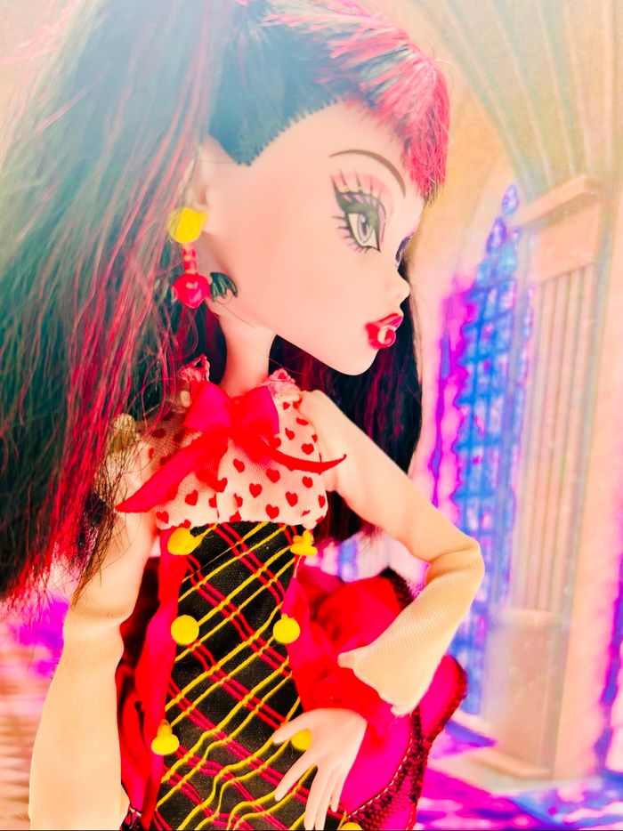 2 poupées Monster High Draculaura, de la collection Ghouls Rule de 2012 et School's Out. - photo numéro 6