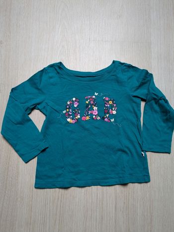 T-shirt manches longues vert baby gap 3 ans