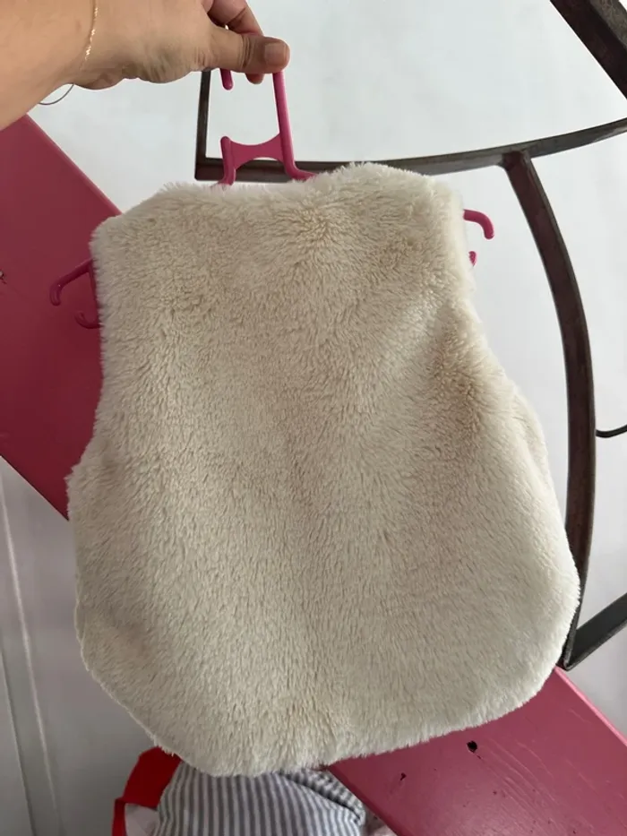 Veste fourrure sans manche IDMG taille 2 ans - photo numéro 3