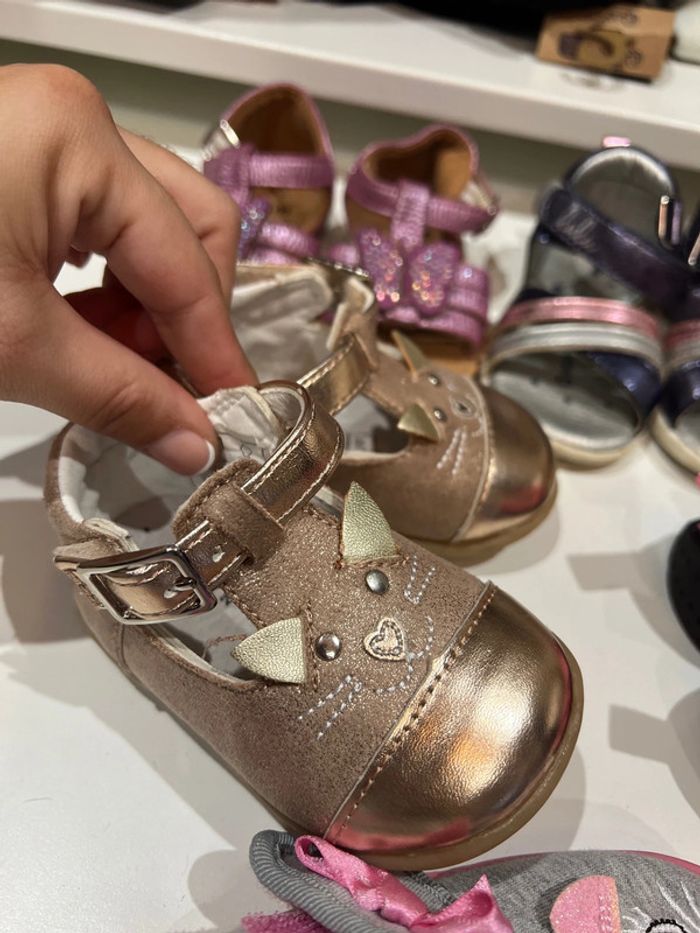 Lot chaussure taille 20 - photo numéro 8