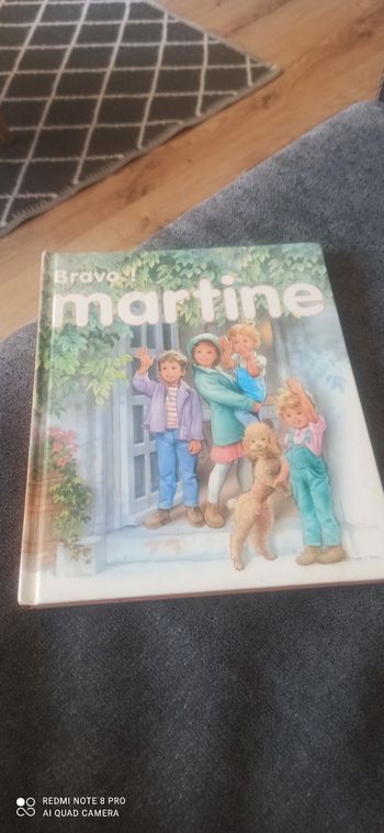 Livre bravo Martine