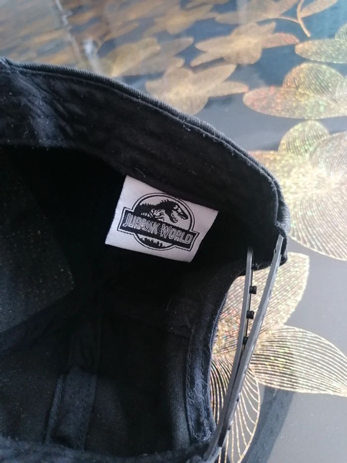 Casquette jurassic world - photo numéro 3