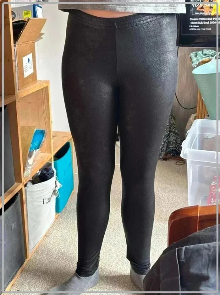 Leggins effet  croco  taille  38  marque dusen
