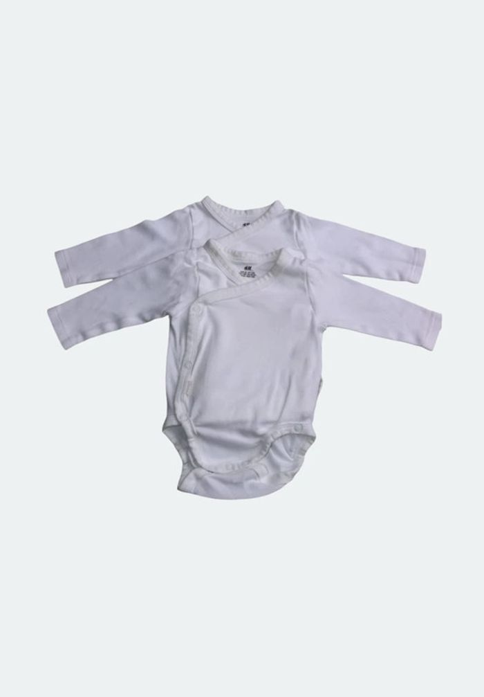 lot 2 bodies bébé naissance H&M