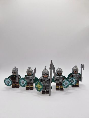 Figurines type lego 5 guerriers du rohan seigneur des anneaux / hobbit