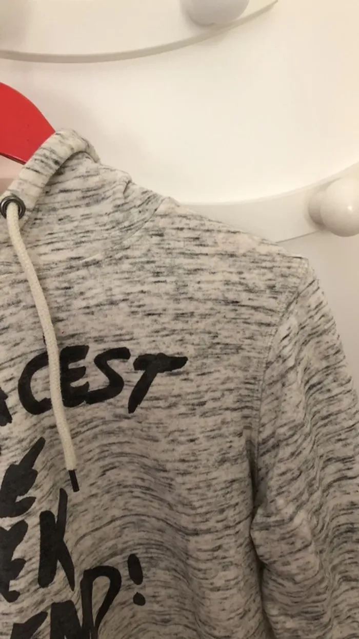 Sweat à capuche « voilà c’est le week-end » femme H&M - photo numéro 5