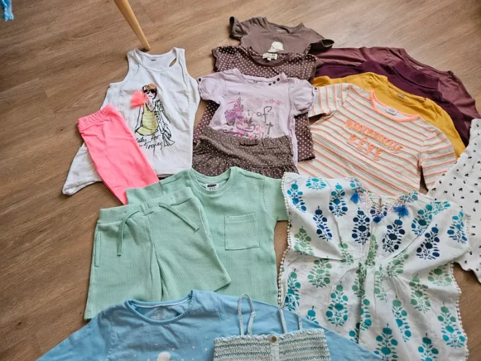 Lot vêtement fille de 3 ans à 8ans - photo numéro 5