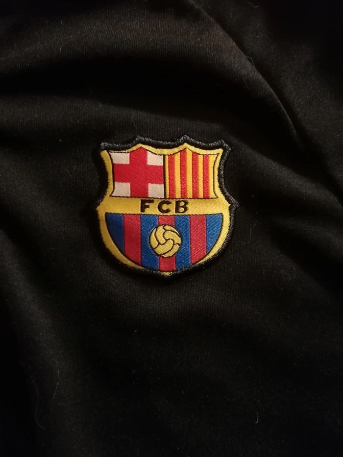 Haut football Barcelone - photo numéro 3