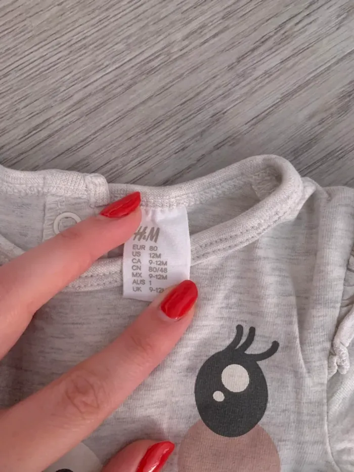 Ensemble bébé fille 9-12 mois avec jogging + 2 body - photo numéro 5