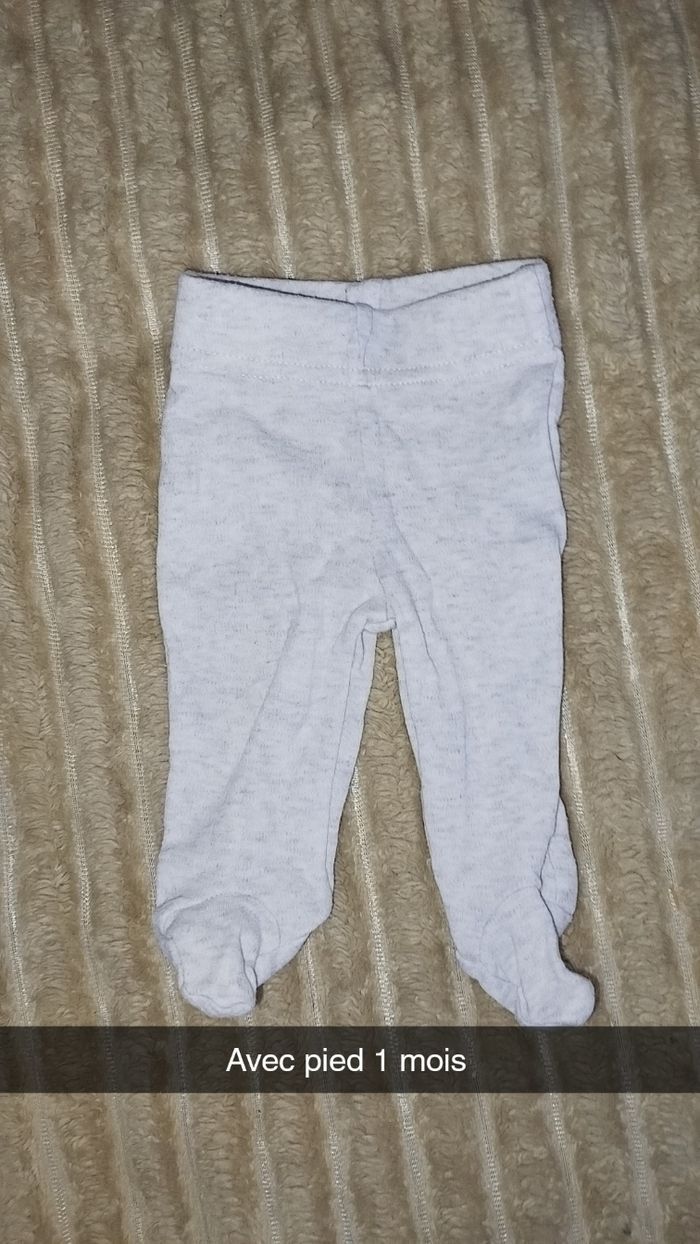 Lot vêtements 1 mois - photo numéro 2