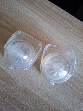 Lot 4 tétines AVENT debit 3