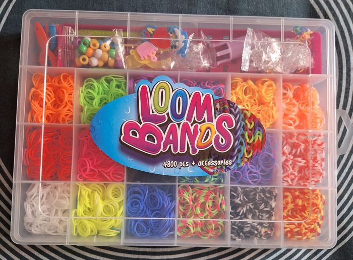 Loom Bands 4800 pièces + accessoires