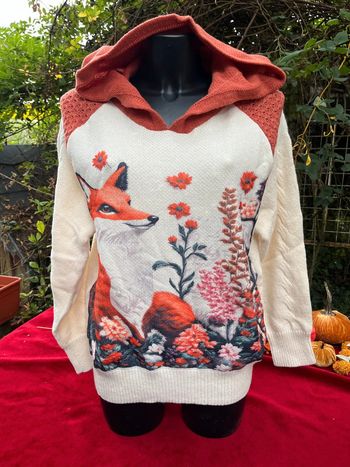 Pull à capuche renard Taille L – Motif forêt & fleurs