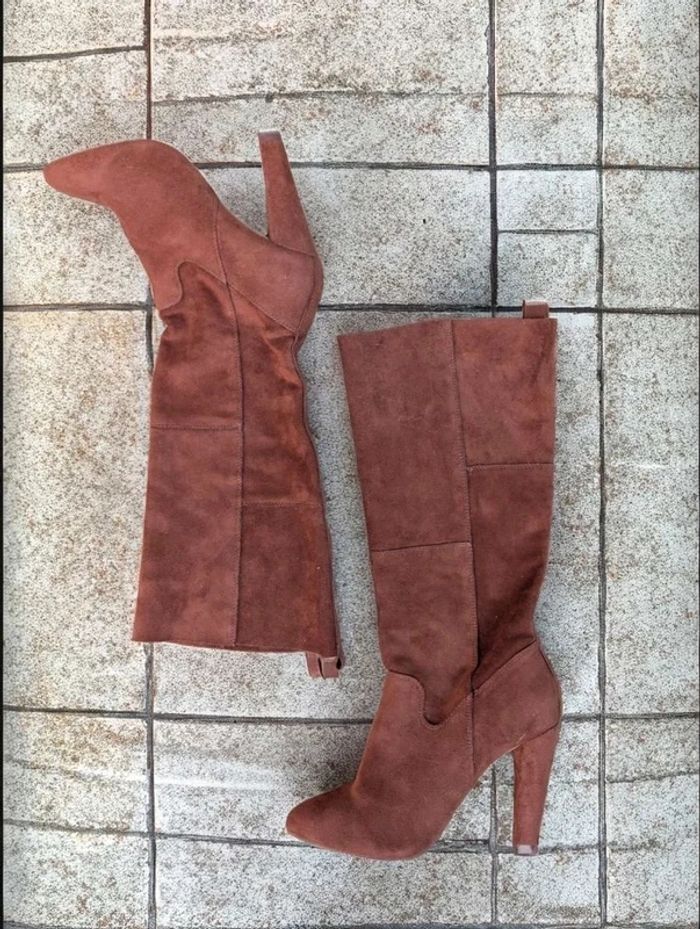 Bottes à talon marron