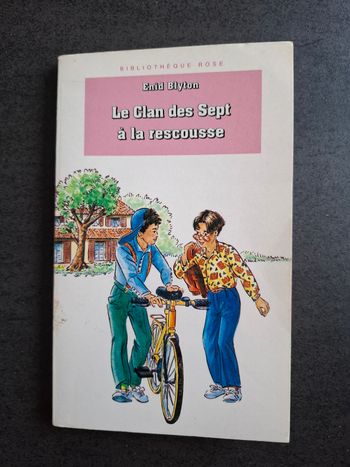 Livre Le Clan des Sept à la rescousse en très bon état