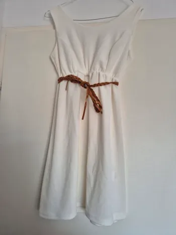Robe d'été écrue avec jolie ceinture Inside Collection Taille L