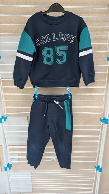 Ensemble jogging 4 ans