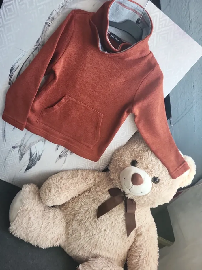 Pull col montant 8ans