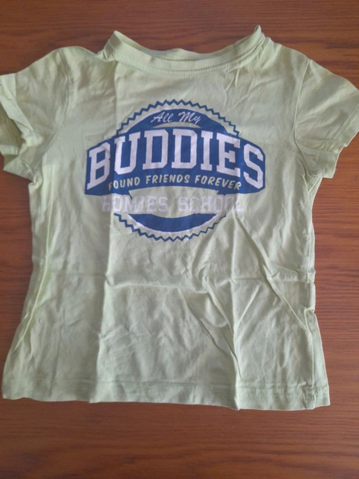 Lot 4 de T-shirt + 1 short - photo numéro 2