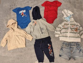 Lot de vêtements taille 6mois