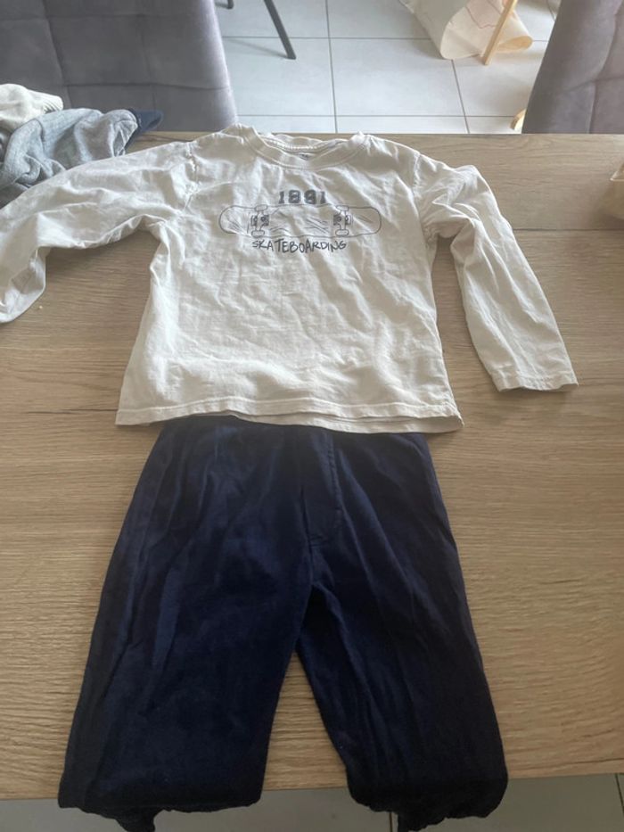 Pyjama. Neuf 5 ans
