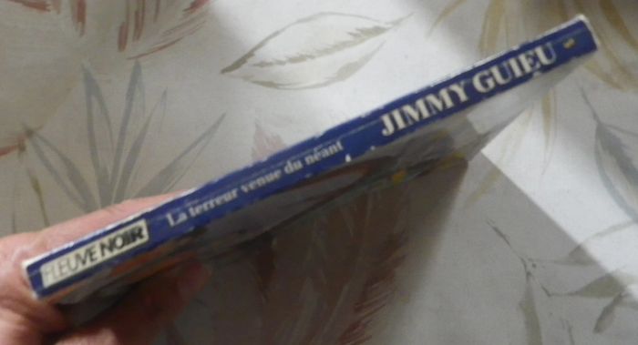 La terreur venue du néant T III Les Chevaliers de Lumière de Jimmy Guieu Ed Fleuve Noir - photo numéro 3