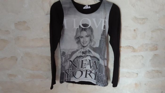 Tee-shirt noir et blanc 10 ans
