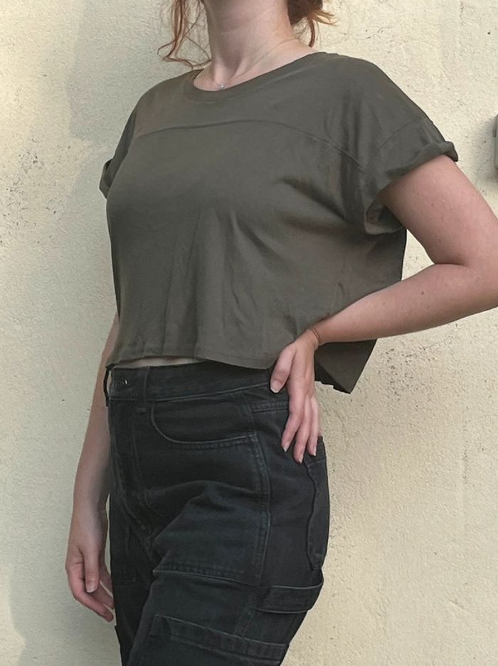 Crop top ample couleur kaki - photo numéro 7