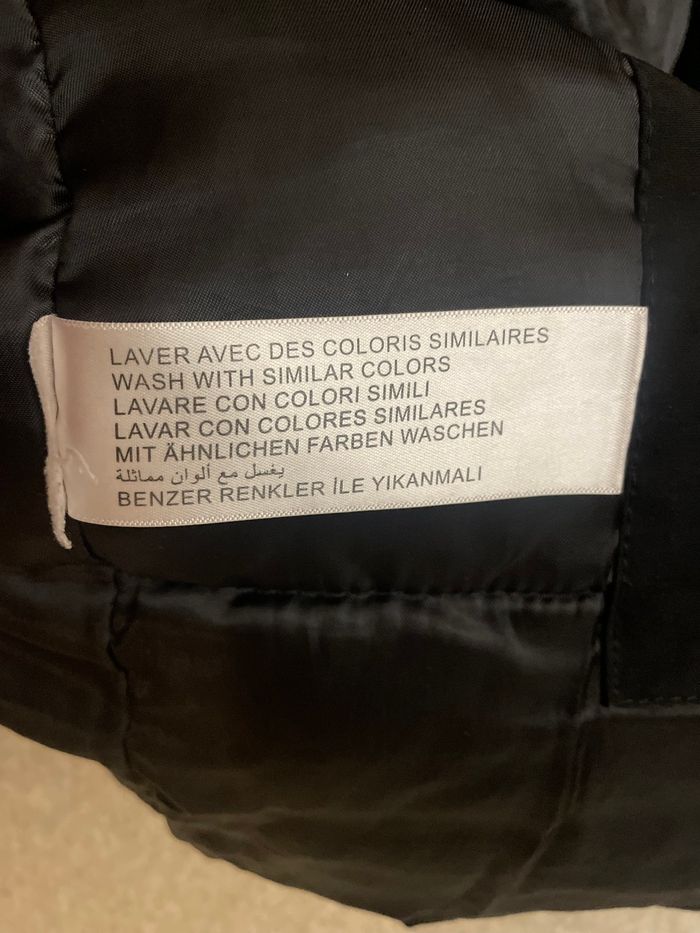 arka noire homme Canada Goose Taille M tres bon etat - photo numéro 7