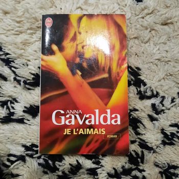 Livre " Je l'aimais" Anna Galvada