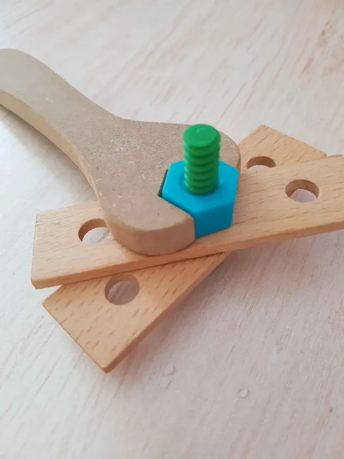 Jeu de construction à visser en bois - photo numéro 4