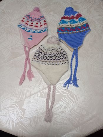 Lot bonnets fille