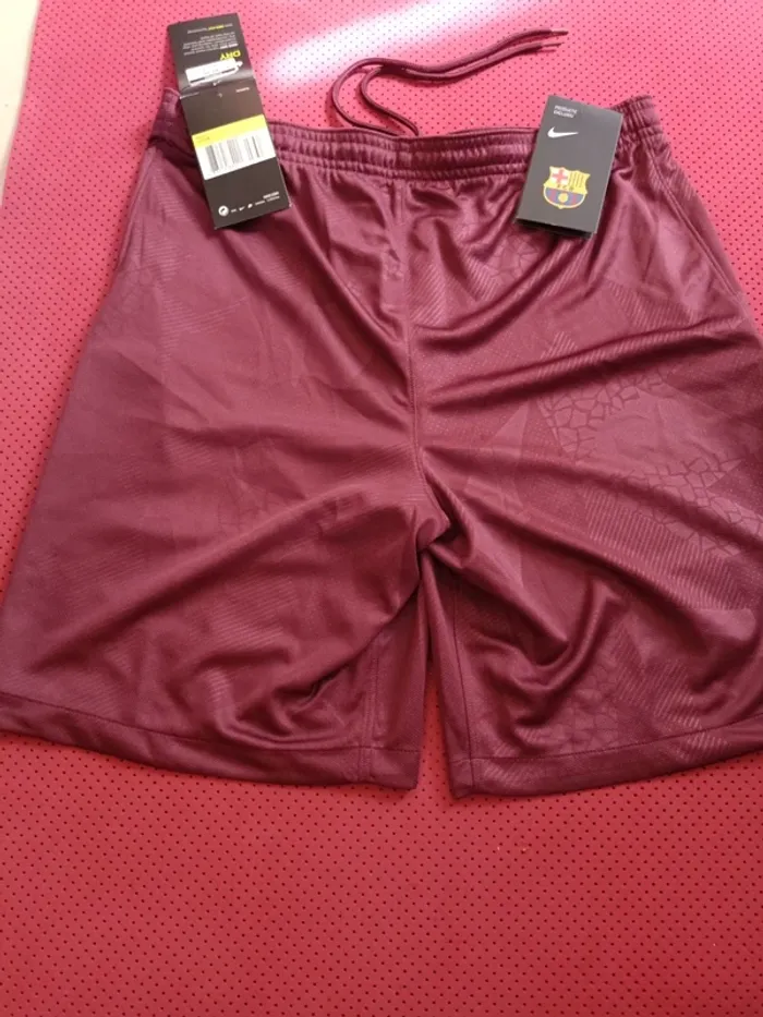 Short de foot FC Barcelone, Nike Authentique Officiel taille Adulte S Homme, Neuf - photo numéro 11