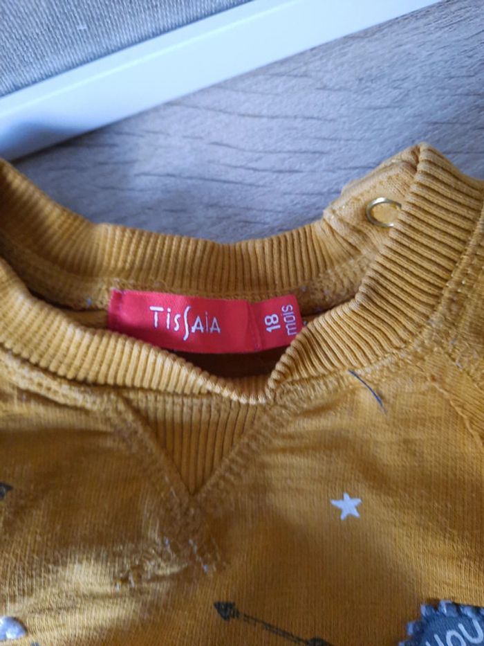 Pantalon à bretelles+ 3 hauts garçon 18 mois - photo numéro 5