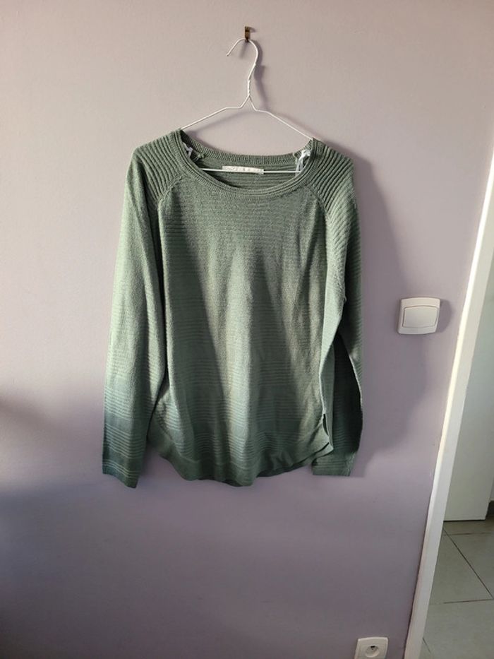 Pull léger taille M Only