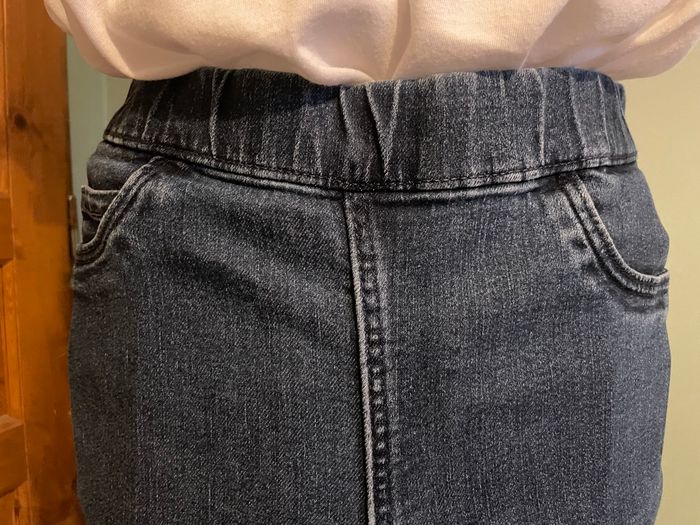 Jean H&M femme bleu foncé - taille 34 - coupe slim - taille élastique - photo numéro 5