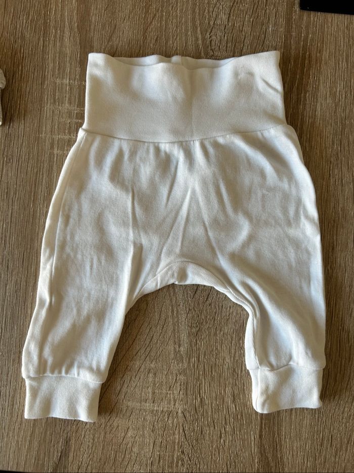 Lot 5 pantalons coton 1-2 mois H&M - photo numéro 2