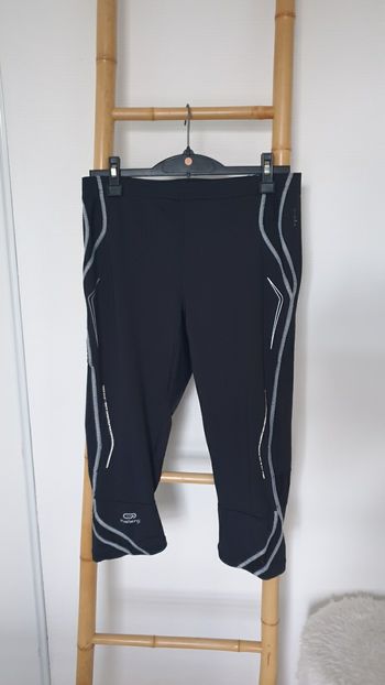 Accessoire de sport homme taille M short pantalon corsaire de running