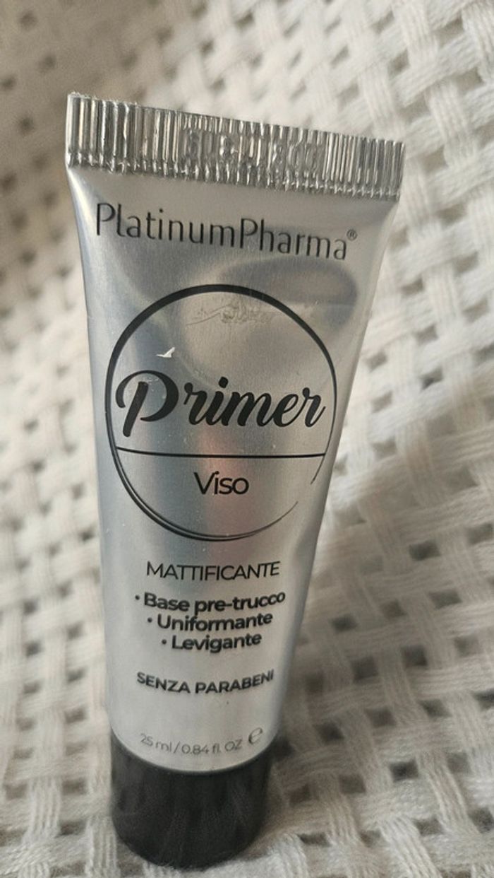 Base de teint matifiante Platinum Pharma - NEUVE ! - photo numéro 2