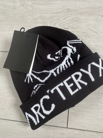 Bonnet arc’teryx noir et blanc blanc