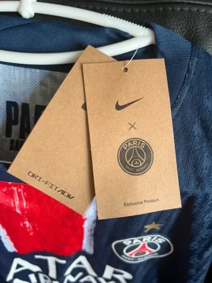 Maillot foot PSG Étoile Nike officiel collector rare - photo numéro 4