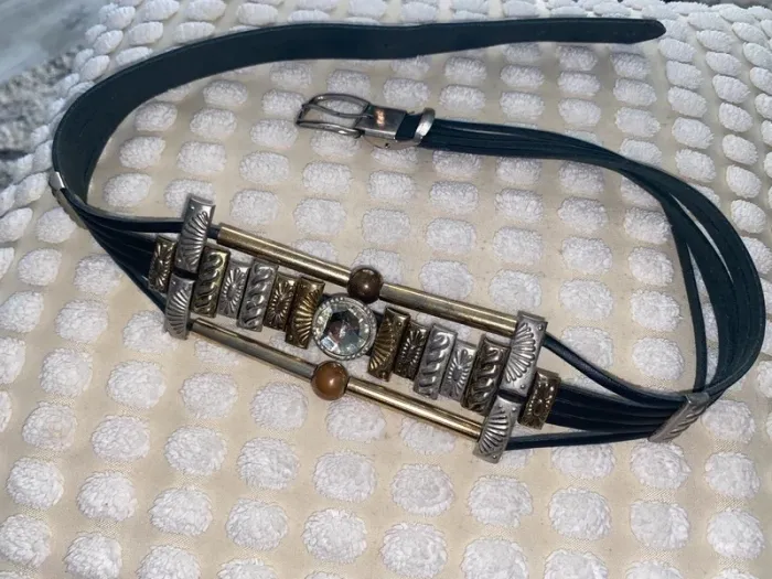 Ceinture vintage en cuir et strass