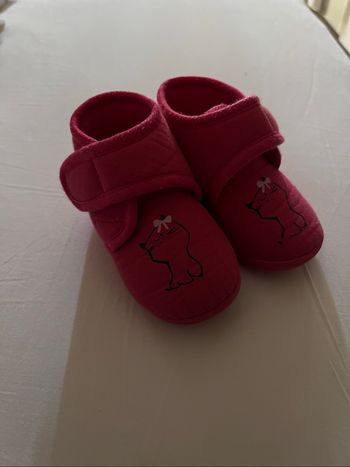 Chaussons rose taille 20