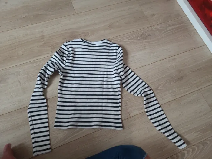 Marinière    tee shirt manches longues Bershka  M - photo numéro 2