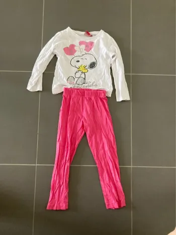 Pyjama snoopy 4 ans en très bon état