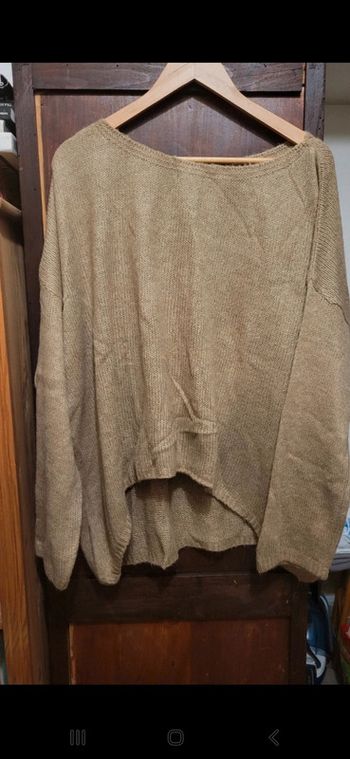 Pull marron étoile