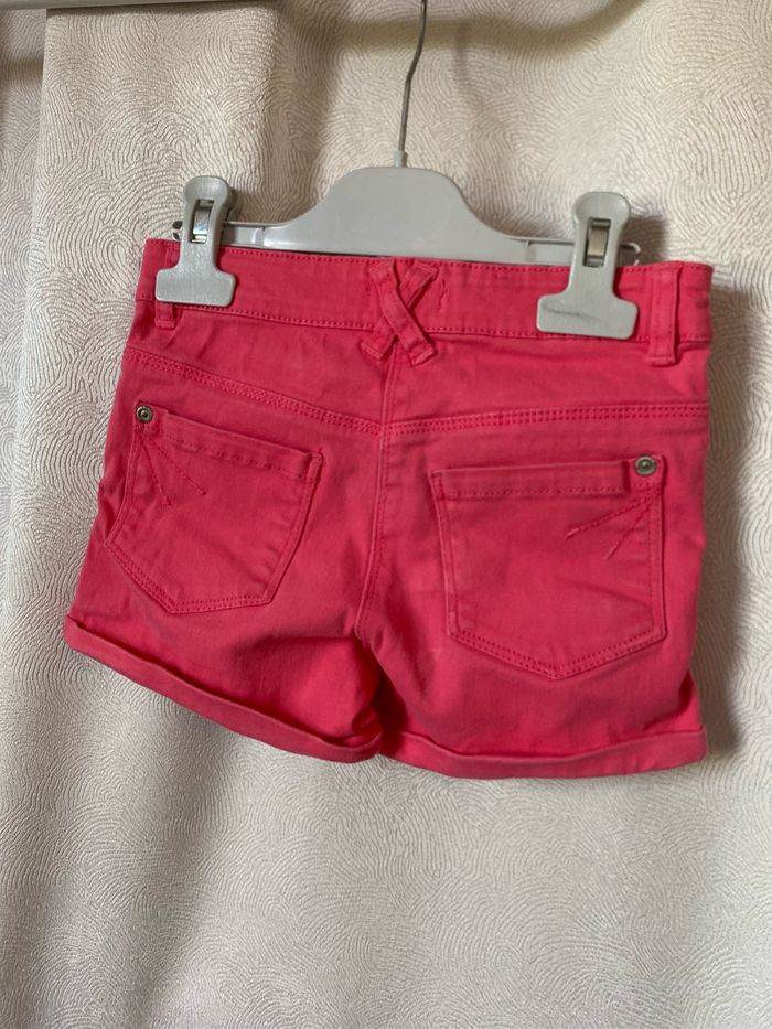 Joli Short avec revers rose bonbon 7 ans Vertbaudet - photo numéro 2
